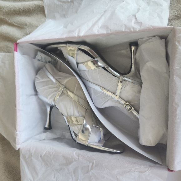 Vince Camuto Silver Strappy Heels - Picture 5 of 6